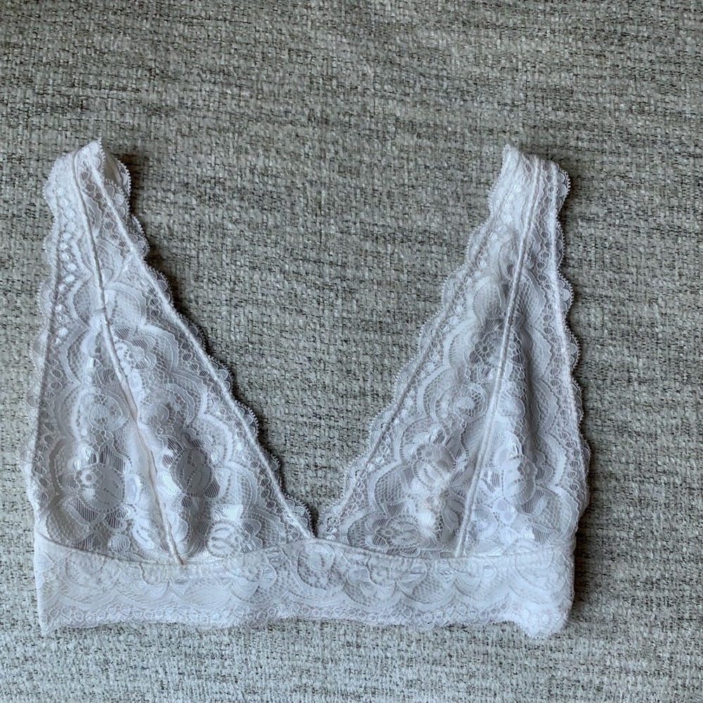 Out From Under lace bralette in White size Small from Urban Outfitters